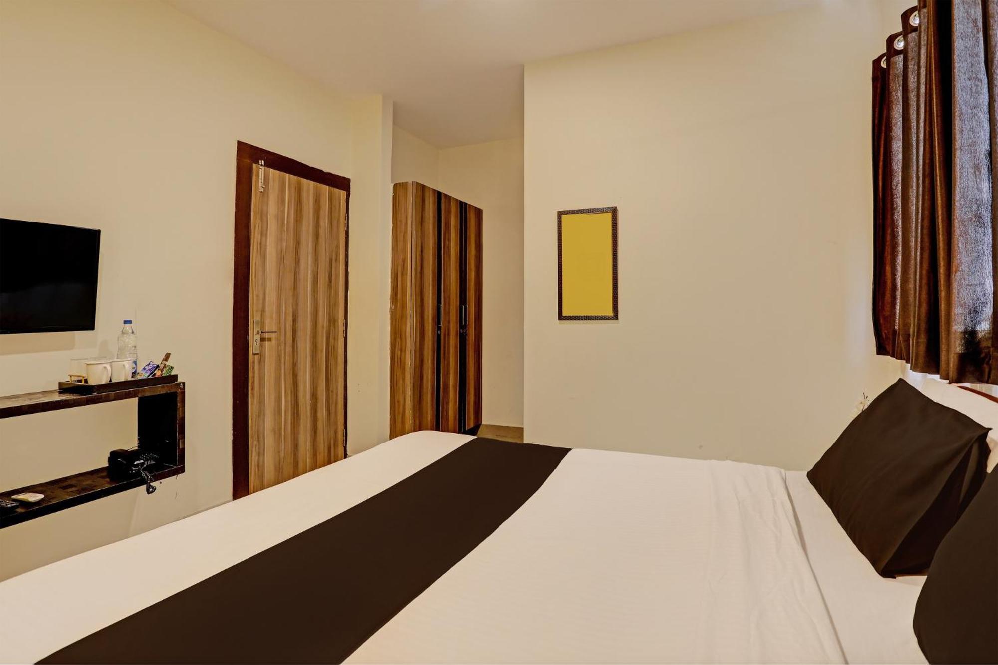 Capital O Saharsh Grand Near Shilparamam Hyderabad Luaran gambar